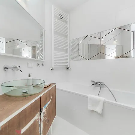 2waters By Renters Apartment